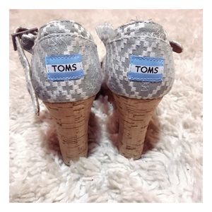 Toms Wedges